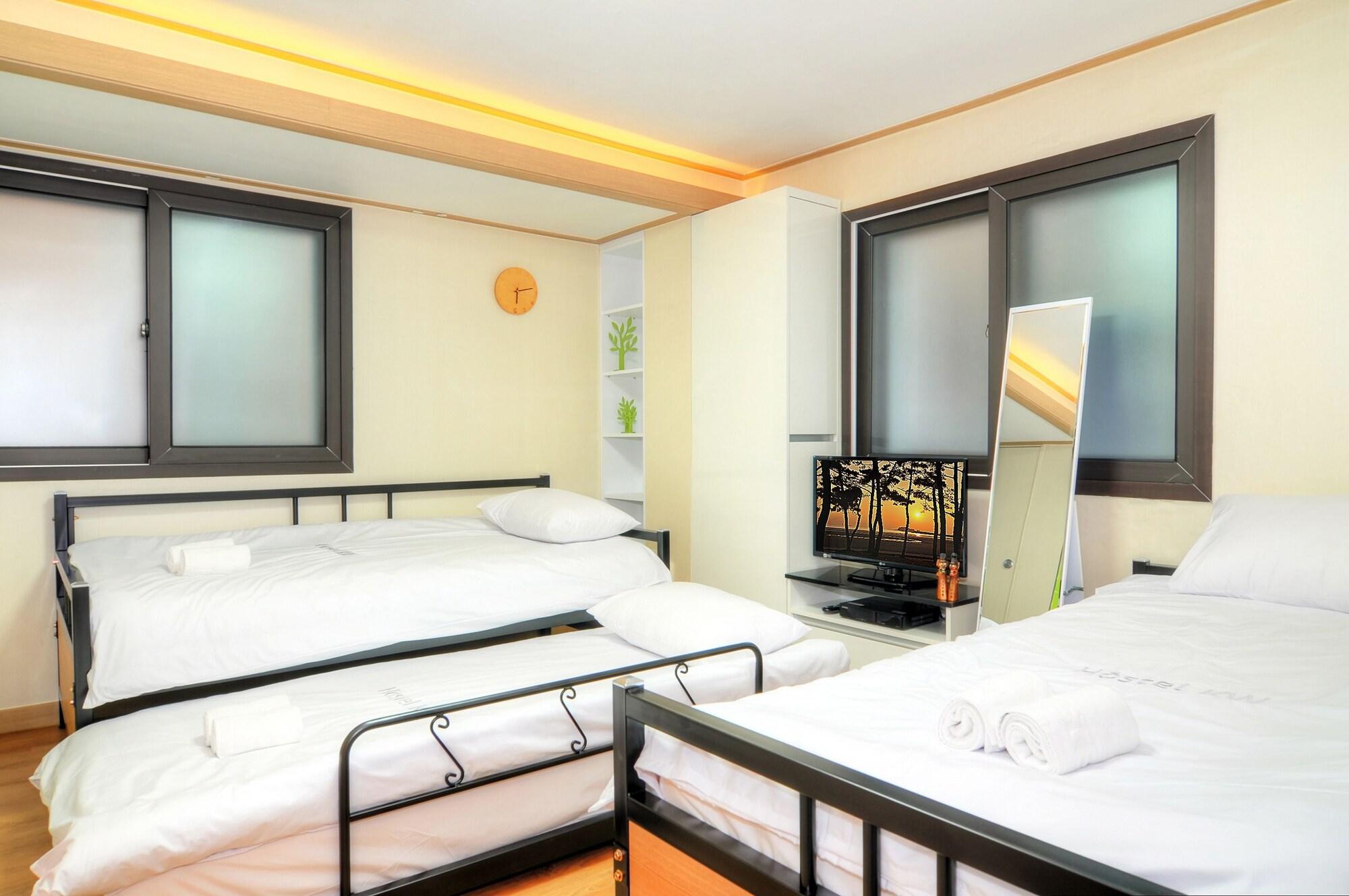 Hostel Kw Sinsa โซล ภายนอก รูปภาพ