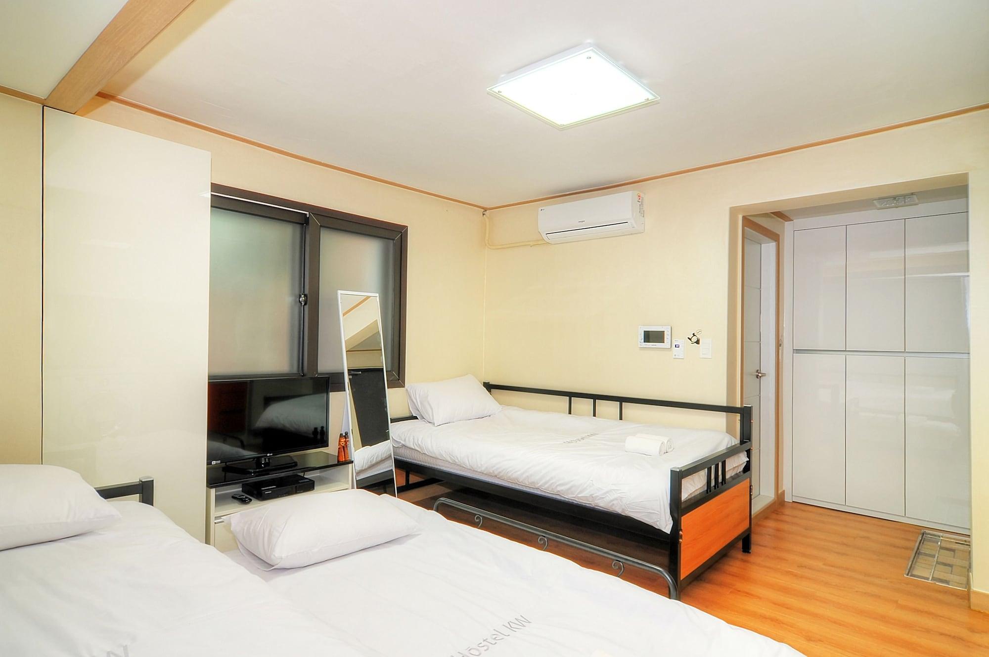 Hostel Kw Sinsa โซล ภายนอก รูปภาพ