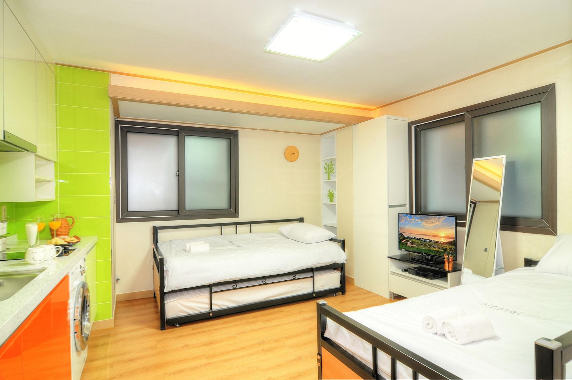 Hostel Kw Sinsa โซล ภายนอก รูปภาพ